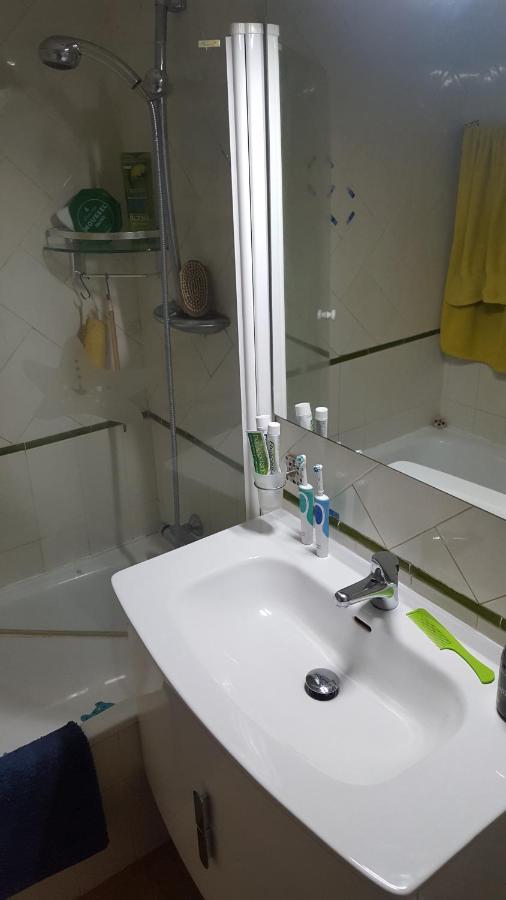 Semi-Detached Adosado Con Encanto -130 M2 - Wifi 600 Mb - Piscina Comunitaria - Patio Privado Torremolinos Bagian luar foto