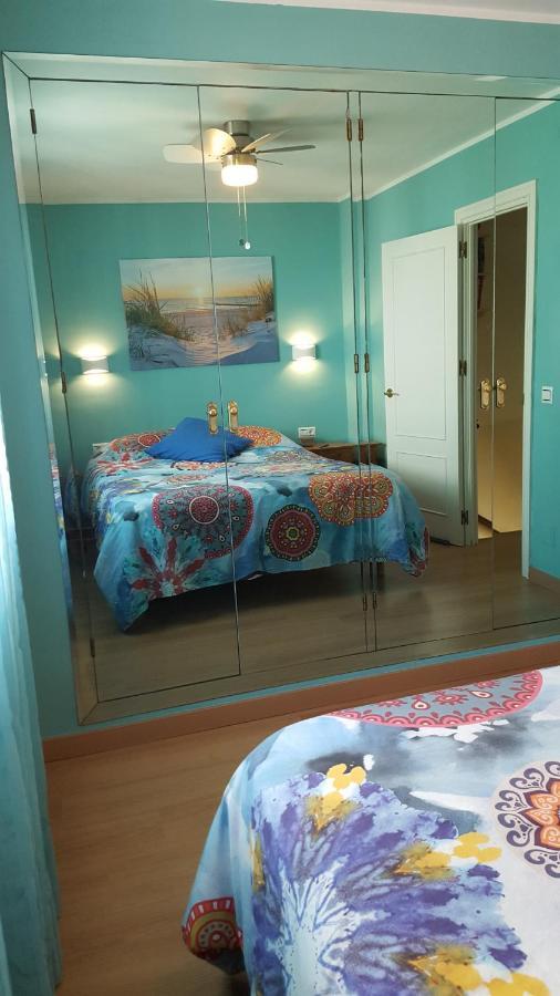 Semi-Detached Adosado Con Encanto -130 M2 - Wifi 600 Mb - Piscina Comunitaria - Patio Privado Torremolinos Bagian luar foto